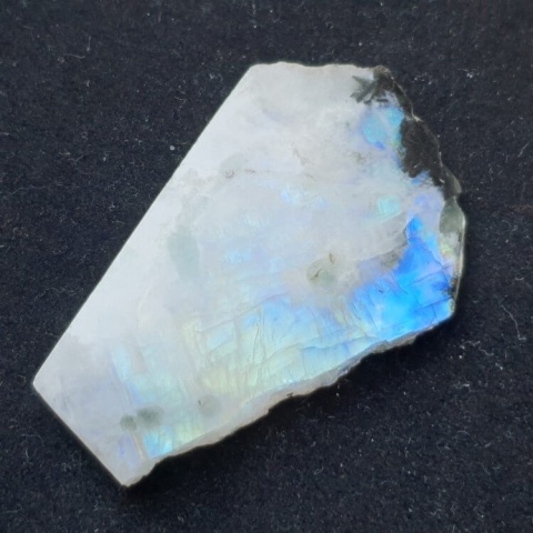 Moonstone polished chunk 47x30 mm no 330