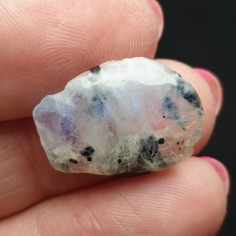 Moonstone polished chunk 20x16 mm no 400