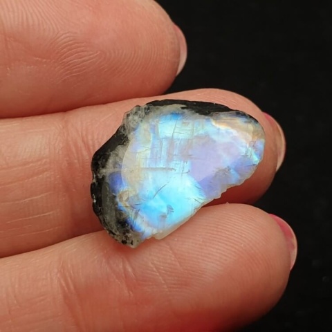 Kamień księżycowy kawałek polerowany 21x14 mm nr 397