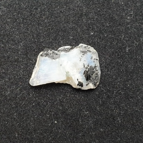 Moonstone polished chunk 21x14 mm no 406
