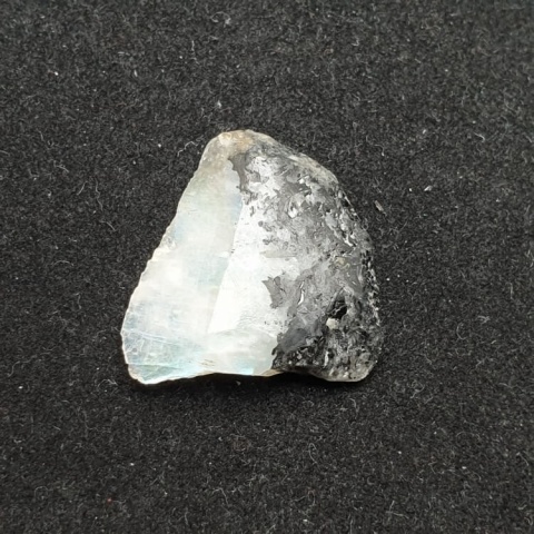 Moonstone polished chunk 23x20 mm no 398