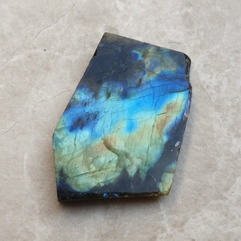Labradorite polished slab 39x28 mm no 375