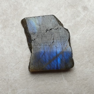 Labradoryt plaster polerowany z dziurką 29x24 mm nr 160
