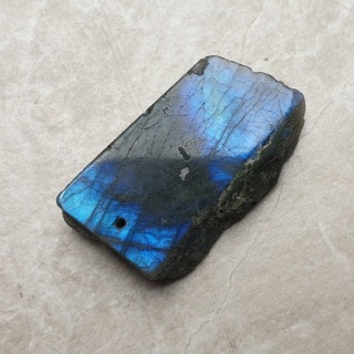 Labradoryt plaster polerowany z dziurką 34x21 mm nr 167