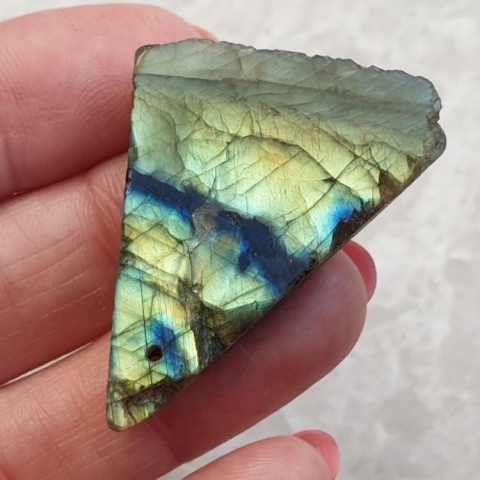 Labradoryt plaster polerowany z dziurką 37x30 mm nr 101