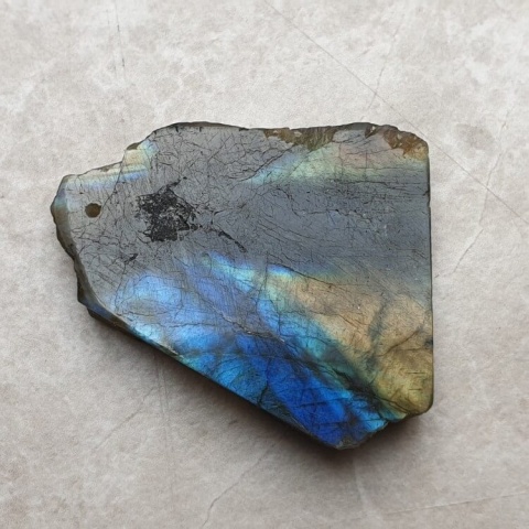 Labradoryt plaster polerowany z dziurką 37x32 mm nr 147
