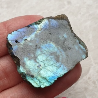 Labradoryt plaster polerowany z dziurką 38x32 mm nr 177