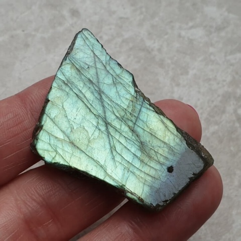 Labradoryt plaster polerowany z dziurką 40x32 mm nr 174