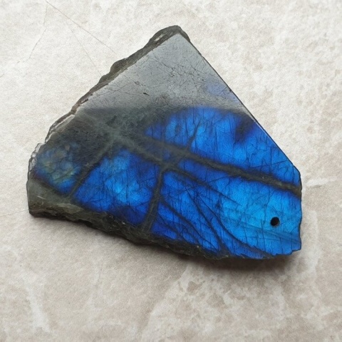 Labradoryt plaster polerowany z dziurką 41x37 mm nr 175