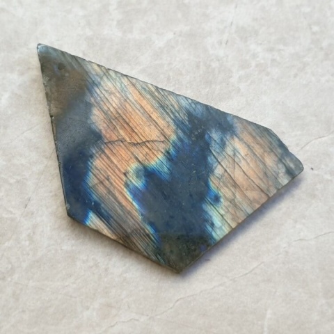 Labradorite polished slab with hole 51x29 mm no 140