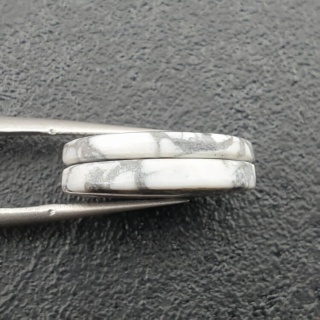 Howlit para kaboszonów z dziurką 18x13 mm nr R331
