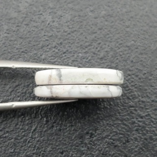 Howlit para kaboszonów z dziurką 18x13 mm nr R333