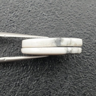 Howlit para kaboszonów z dziurką 18x13 mm nr R344
