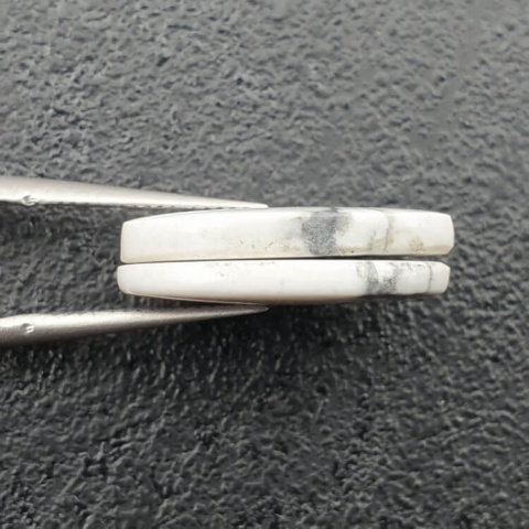 Howlit para kaboszonów z dziurką 18x13 mm nr R344