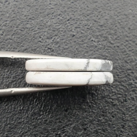 Howlit para kaboszonów z dziurką 19x14 mm nr R342