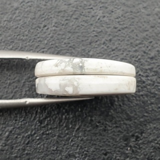 Howlit para kaboszonów z dziurką 19x15 mm nr R349