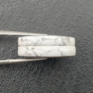 Howlit para kaboszonów z dziurką 20x15 mm nr R347