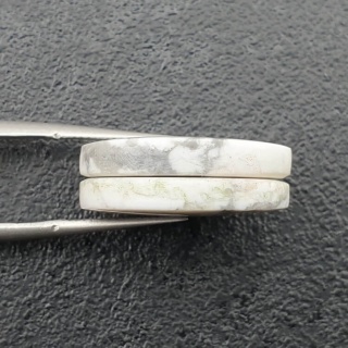 Howlit para kaboszonów z dziurką 21x15 mm nr R332
