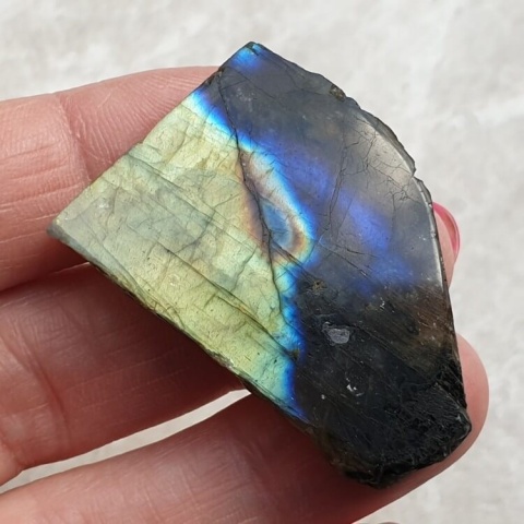 Labradorite polished slab 40x27 mm no 402