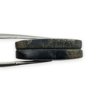 Piryt para kaboszonów z dziurką 30x14 mm nr R227
