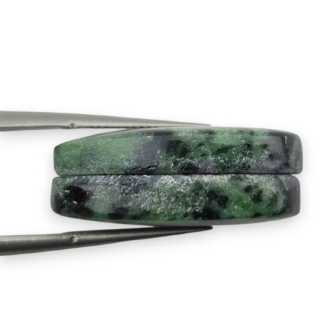 Zoisyt z rubinem para kaboszonów z dziurką 24x15 mm nr R362