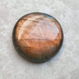 Labradoryt kaboszon fi 29 mm nr B663