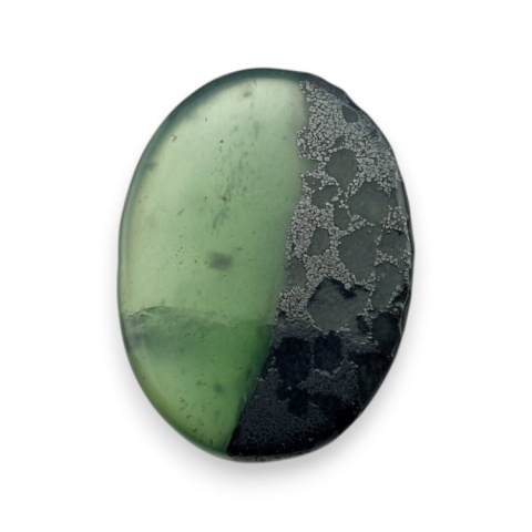 Nefryt kaboszon 25x18 mm nr 189