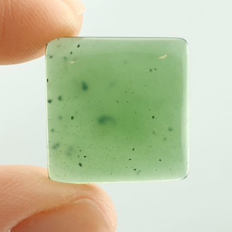 Nefryt kaboszon 17x17 mm nr 272