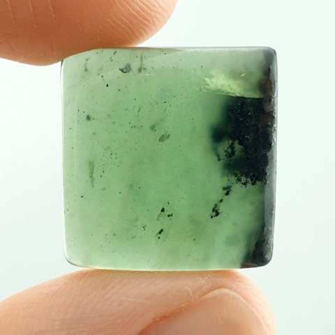 Nephrite cabochon 18x18 mm no 260