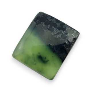 Nephrite cabochon 19x17 mm no 270