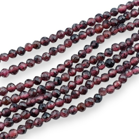 Granat kula fasetowana 2 mm sznur