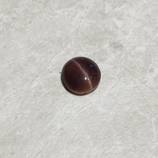 Skapolit kocie oko kaboszon 10x10 mm nr 251