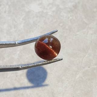 Skapolit kocie oko kaboszon 10x10 mm nr 33