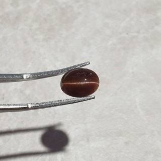 Skapolit kocie oko kaboszon 10x7 mm nr 182