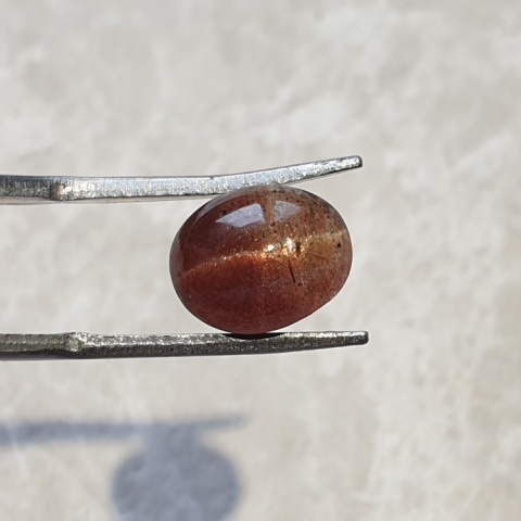 Skapolit kocie oko kaboszon 10x8 mm nr 123