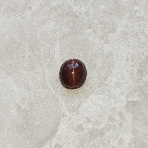 Scapolite cat's eye cabochon 10x8 mm no 145