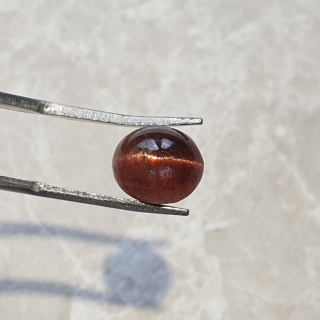 Skapolit kocie oko kaboszon 10x8 mm nr 153