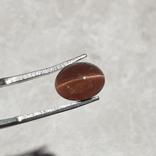 Skapolit kocie oko kaboszon 10x8 mm nr 190