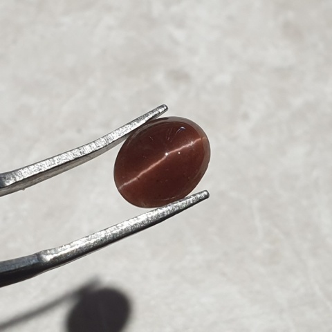 Skapolit kocie oko kaboszon 10x8 mm nr 218