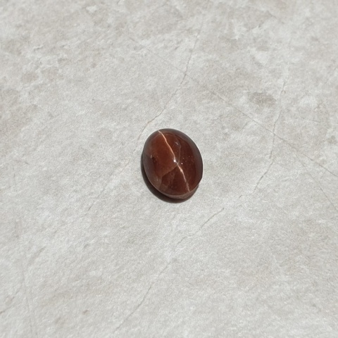 Skapolit kocie oko kaboszon 10x8 mm nr 226