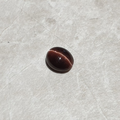 Skapolit kocie oko kaboszon 10x8 mm nr 246