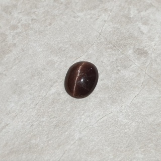 Skapolit kocie oko kaboszon 10x8 mm nr 252