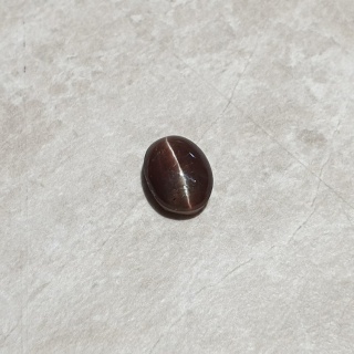 Skapolit kocie oko kaboszon 10x8 mm nr 265