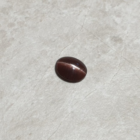 Skapolit kocie oko kaboszon 10x8 mm nr 276