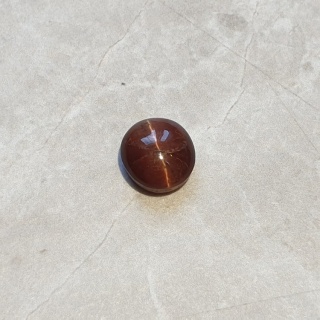 Skapolit kocie oko kaboszon 10x9 mm nr 70