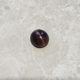 Skapolit kocie oko kaboszon 11x11 mm nr 140