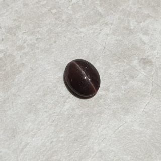 Skapolit kocie oko kaboszon 11x8 mm nr 208