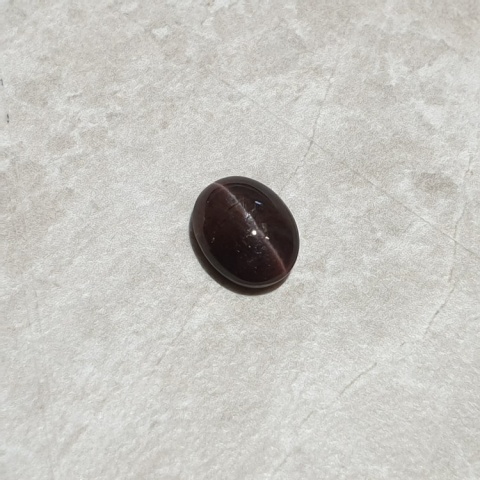 Skapolit kocie oko kaboszon 11x8 mm nr 208