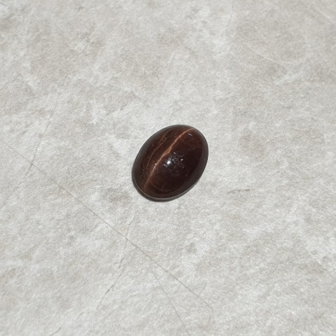 Scapolite cat's eye cabochon 11x8 mm no 241