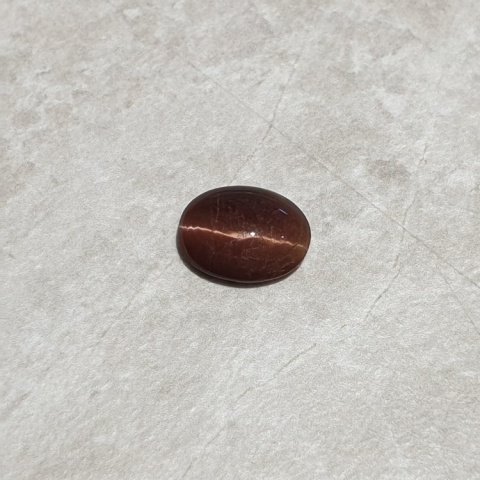 Skapolit kocie oko kaboszon 11x9 mm nr 259